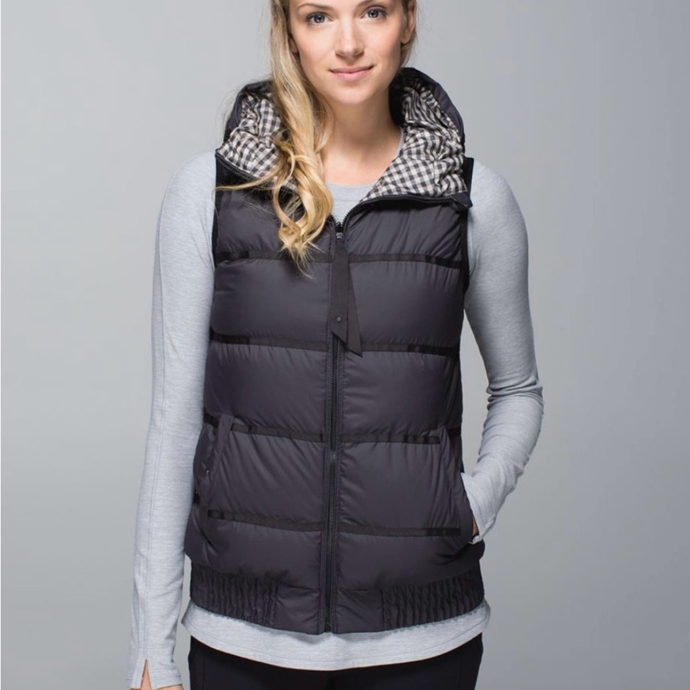 Lululemon Reversible Athletica Black Puffer Vest with hood size 6